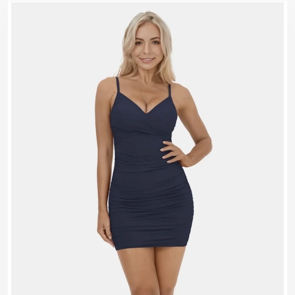 Halara Deep V Neck Adjustable Strap Backless Ruch… - image 1